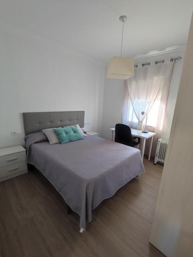 Precioso Apartamento 3 Dormitorios, Aire Acondicionado Menos 10 Min A Pie Feria Jerez De La Frontera Buitenkant foto