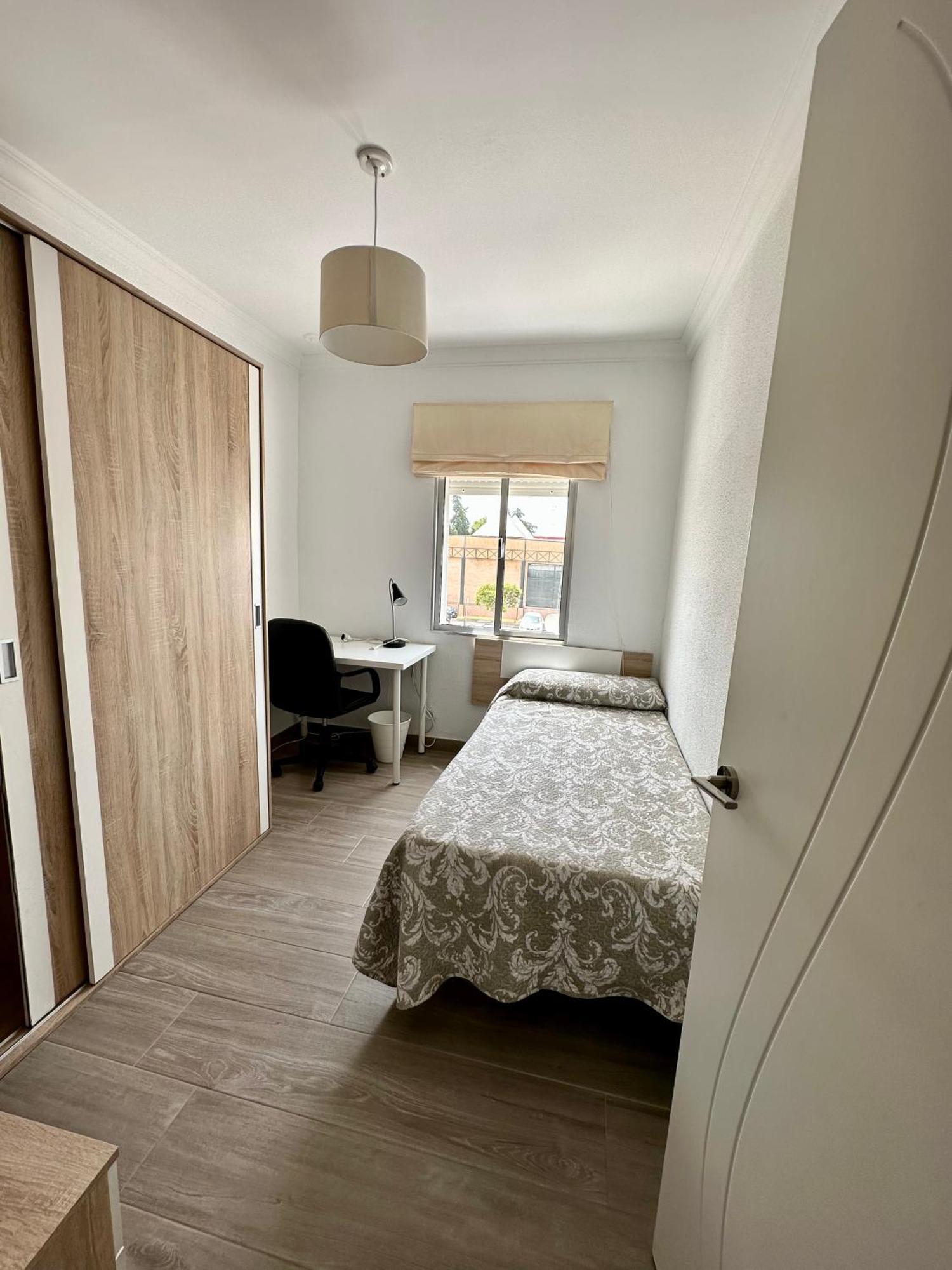 Precioso Apartamento 3 Dormitorios, Aire Acondicionado Menos 10 Min A Pie Feria Jerez De La Frontera Buitenkant foto