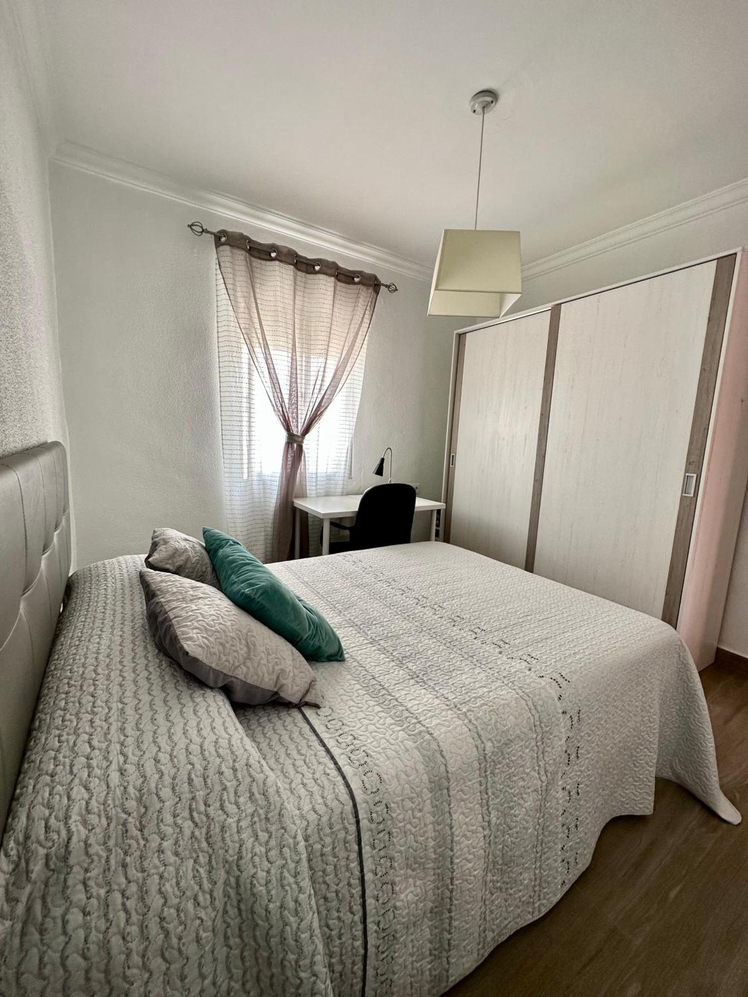 Precioso Apartamento 3 Dormitorios, Aire Acondicionado Menos 10 Min A Pie Feria Jerez De La Frontera Buitenkant foto